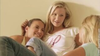 Zmysłowe zabawy trzech lesbijek