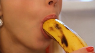 Wypieścił cycuszki blond laluni