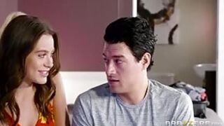 Piękna Lana Rhoades robi loda