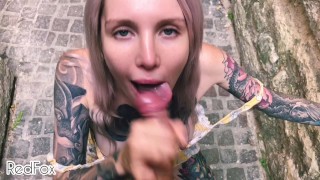 Niezła niunia ciągnie fiuta w plenerze