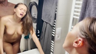 W łazience z napaloną Stacy Cruz