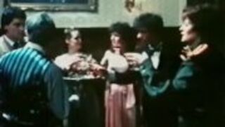 Retro brunetki chcą się pieprzyć