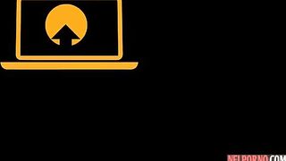 Rosyjska Słodka Dziwka Ssie Kutasa Chłopakowi i Połyka Sperme w Oralnym Szale